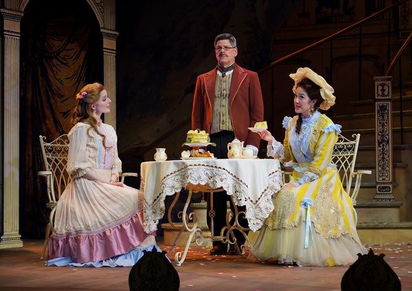 Photos: THE IMPORTANCE OF BEING EARNEST Now Playing At Westport Country Playhouse — photo 3 of 8