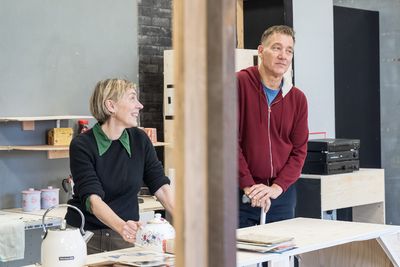 Saskia Reeves and Clive Owen Photo