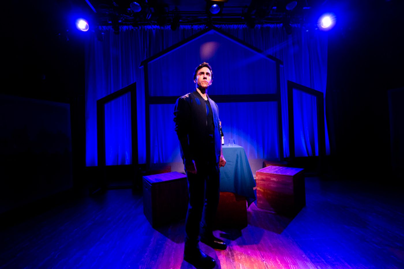 Photos: FIXING FRANKIE At Little Red Light Theatre  Image