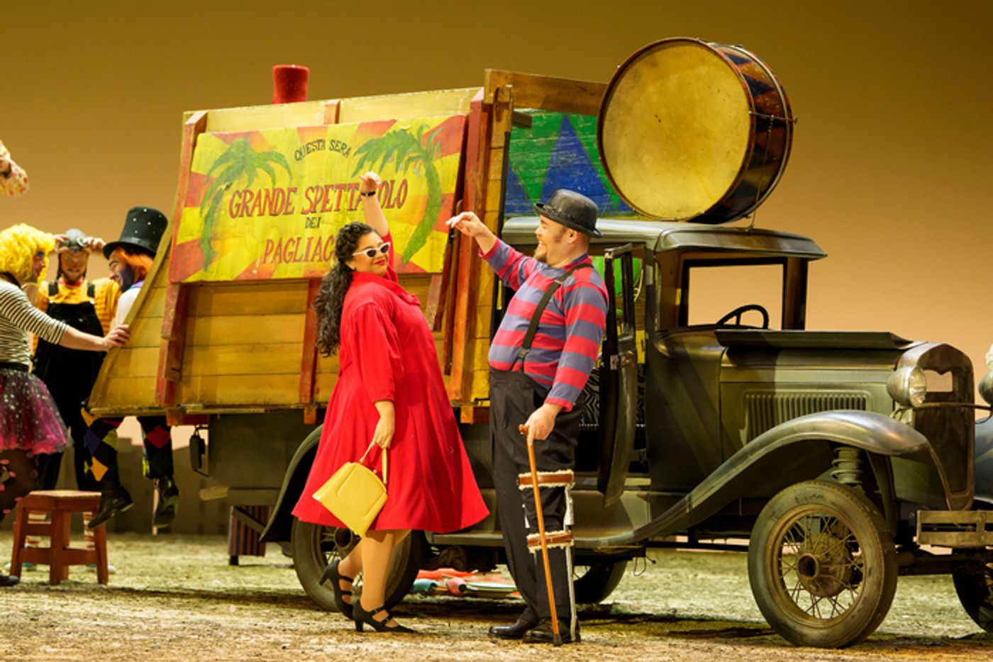 Photos: CAVALLERIA RUSTICANA and PAGLIACCI at the Lyric Opera of Chicago Photos: CAVALLERIA RUSTICANA and PAGLIACCI at the Lyric Opera of Chicago Image