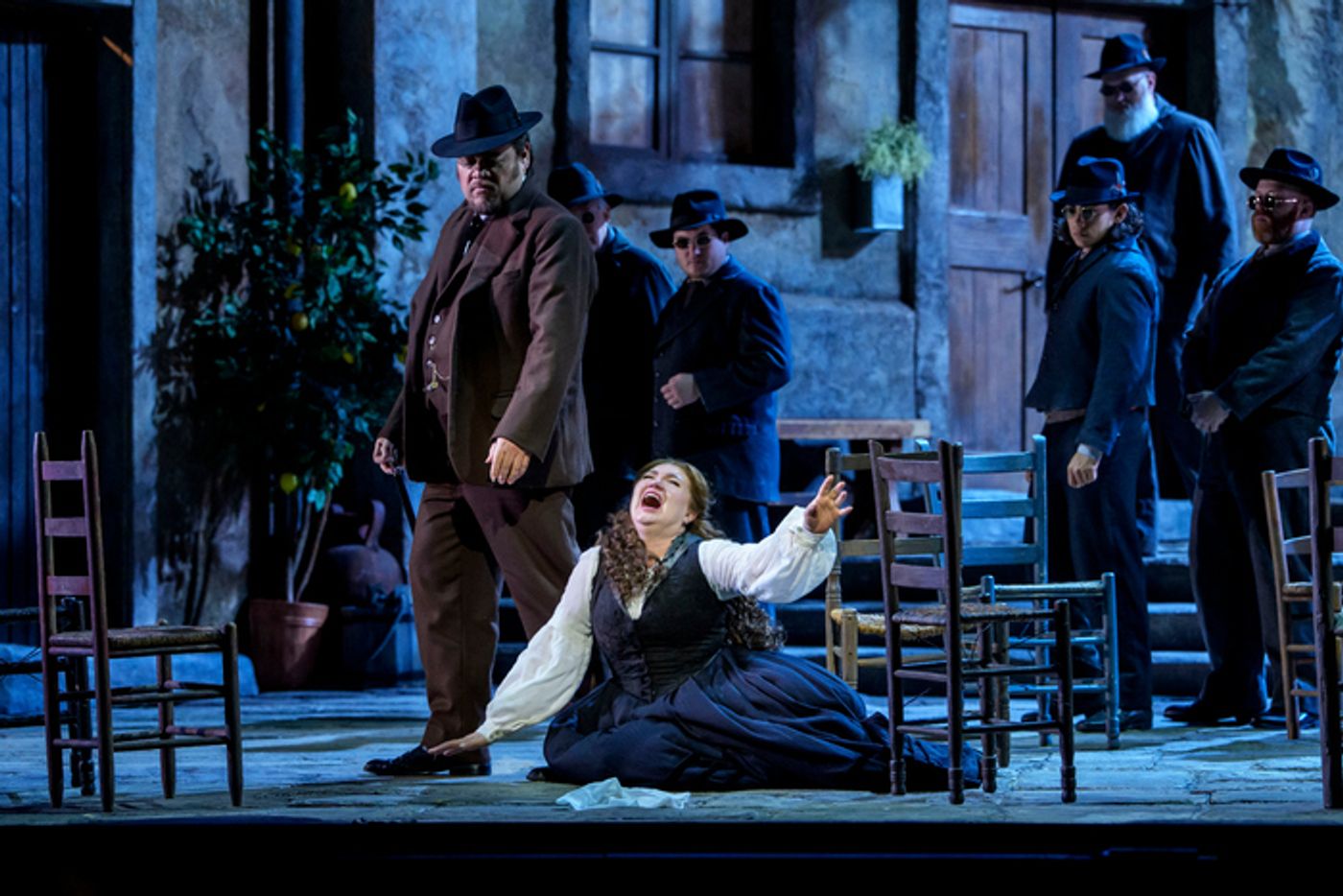 Photos: CAVALLERIA RUSTICANA and PAGLIACCI at the Lyric Opera of Chicago Photos: CAVALLERIA RUSTICANA and PAGLIACCI at the Lyric Opera of Chicago Image