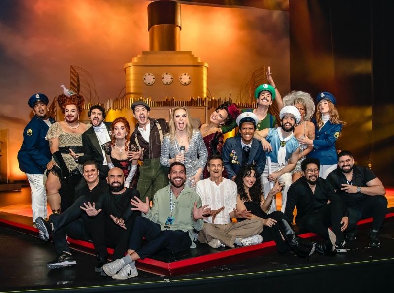 TITANÍQUE — THE MUSICAL Splashes into São Paulo with Céline Dion, Camp, and Chaos Afloat  Image