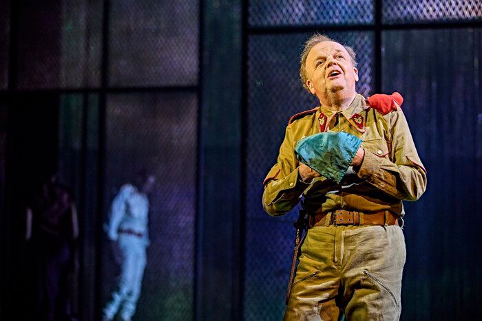 Photos: David Harewood, Toby Jones, and Caitlin FitzGerald in OTHELLO — photo 10 of 11