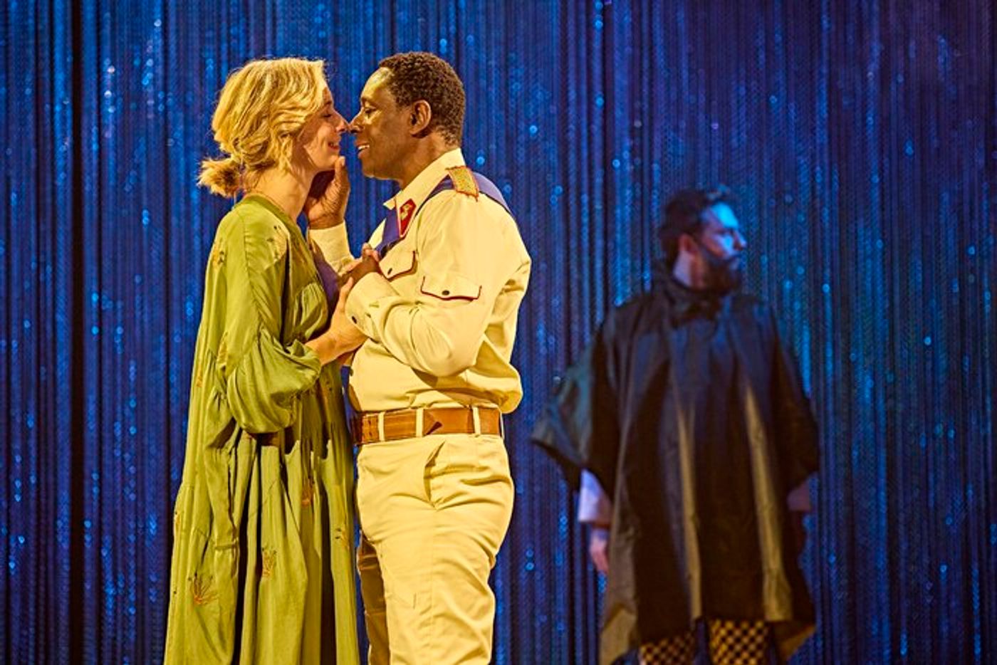 Photos: David Harewood, Toby Jones, and Caitlin FitzGerald in OTHELLO  Image