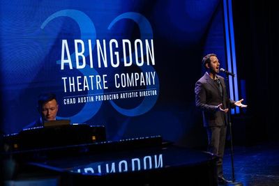 Santino Fontana Photo