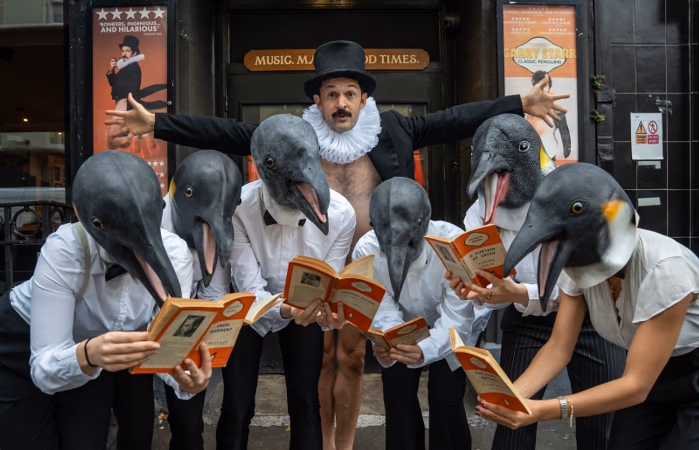 Review: GARRY STARR: CLASSIC PENGUINS, Arts Theatre  Image