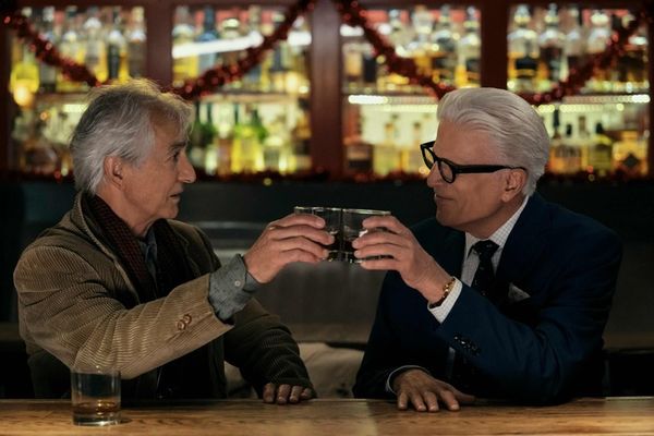 David Strathairn, Ted Danson  Photo