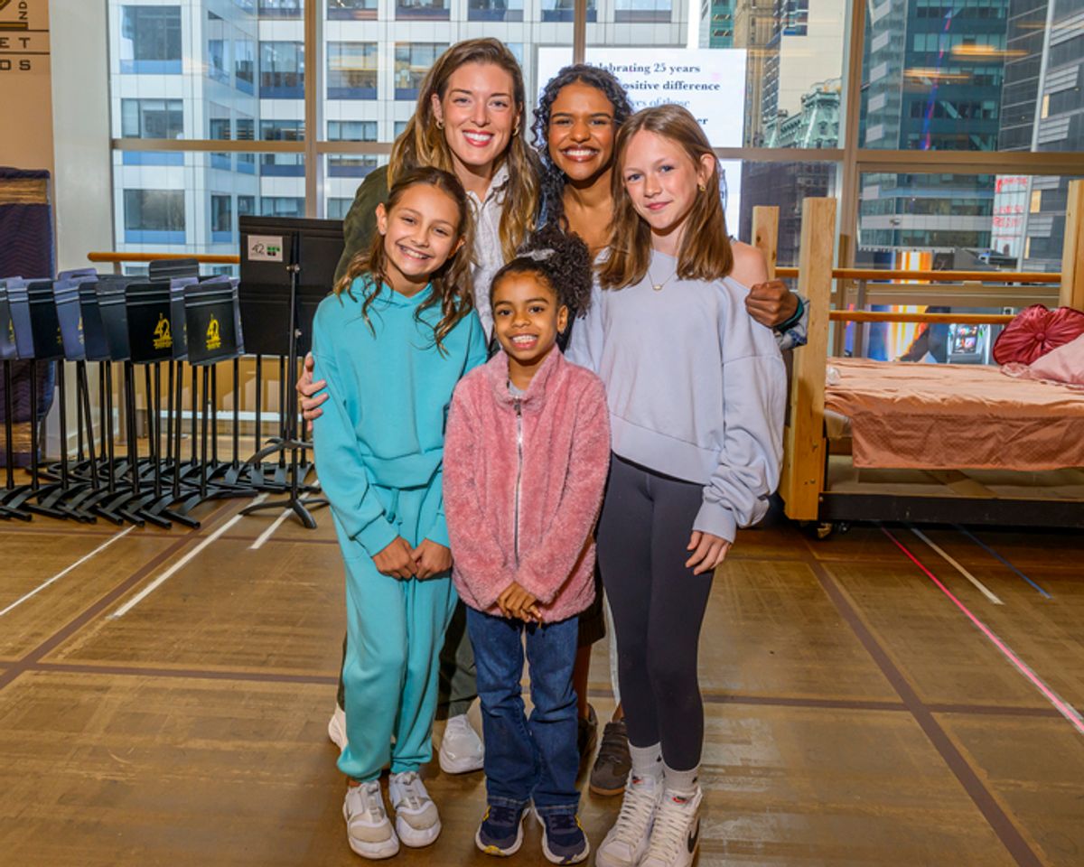 Mary Kate Morrissey (Elsa) and Samantha Williams (Anna), Juliette Meris (understudy), Anjali Roa (Young Anna), and Hazel Vogel (Young Elsa)
 at 