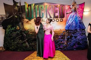 Alice Trimm and Ariana Grande Photo