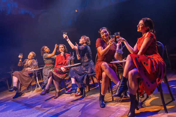 Alma Cuervo, Savannah Lee Birdsong, Judy Kuhn, Sally Murphy, Hailey Thomas, and Saman Photo