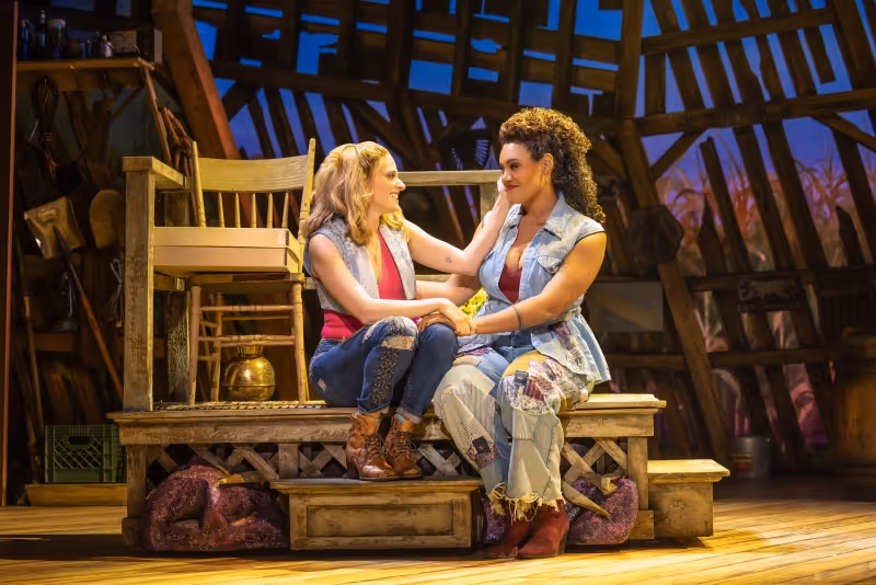 Review: SHUCKED at The Paramount Theatre Image