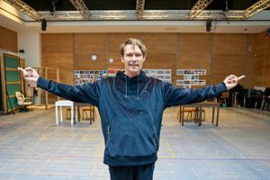 John Partridge @ BroadwayWorld John Partridge Photo