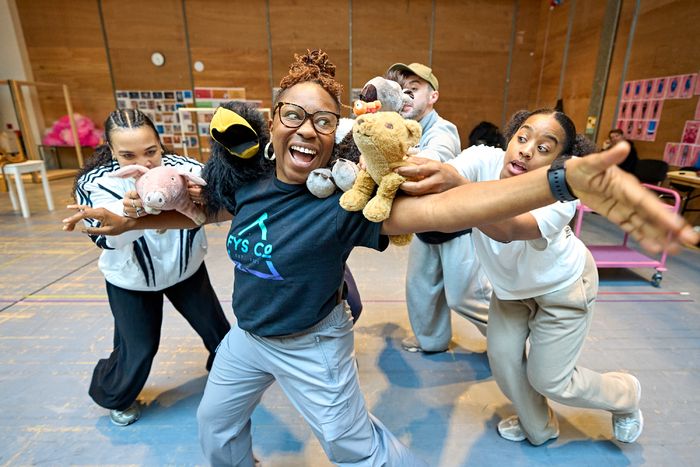 Photos: JACK AND THE BEANSTALK Rehearsals at Lyric Hammersmith Theatre — photo 11 of 16