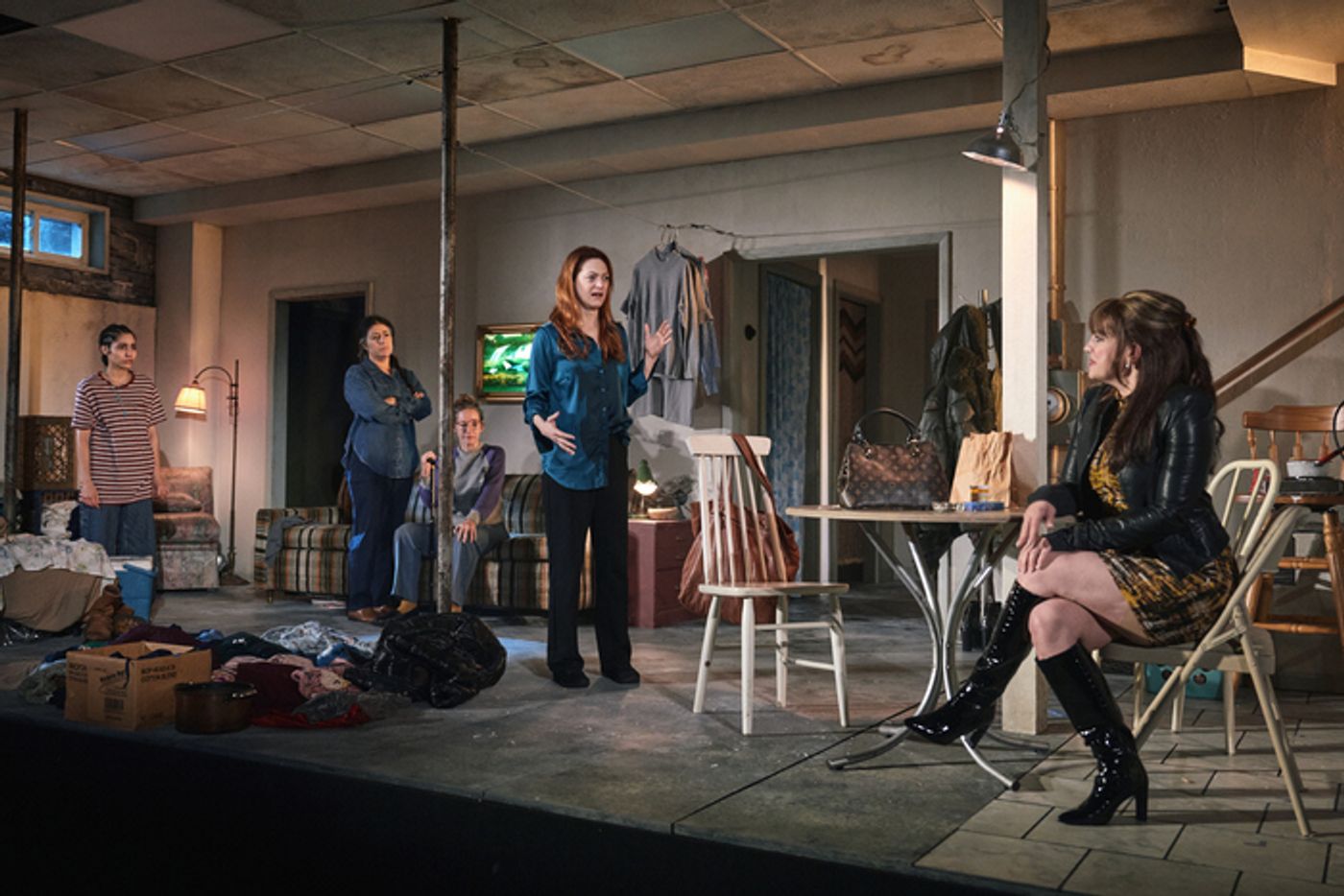 Photos: Anna Chlumsky, Marin Ireland and More in QUEENS at MTC Photos: Anna Chlumsky, Marin Ireland and More in QUEENS at MTC Image