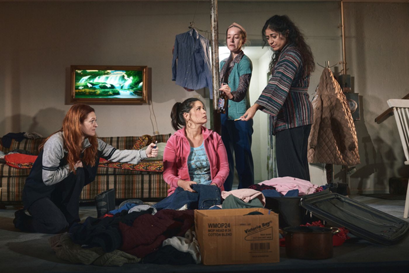 Photos: Anna Chlumsky, Marin Ireland and More in QUEENS at MTC Photos: Anna Chlumsky, Marin Ireland and More in QUEENS at MTC Image