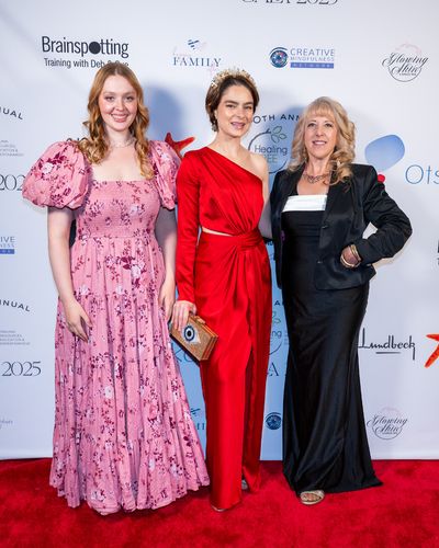 Messalina Morley-Alton, Marissa Ghavami, Suzanne Curry Photo