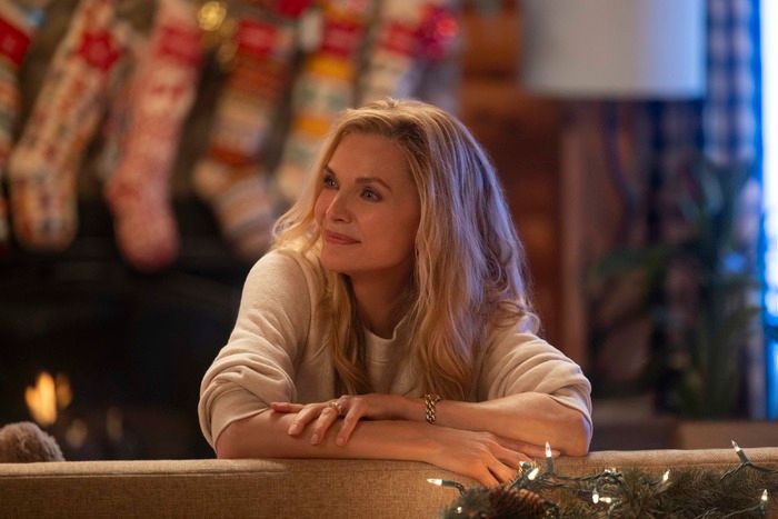 Video/Photos: Michelle Pfeiffer, Felicity Jones, & More Star in OH. WHAT. FUN. Trailer  Image