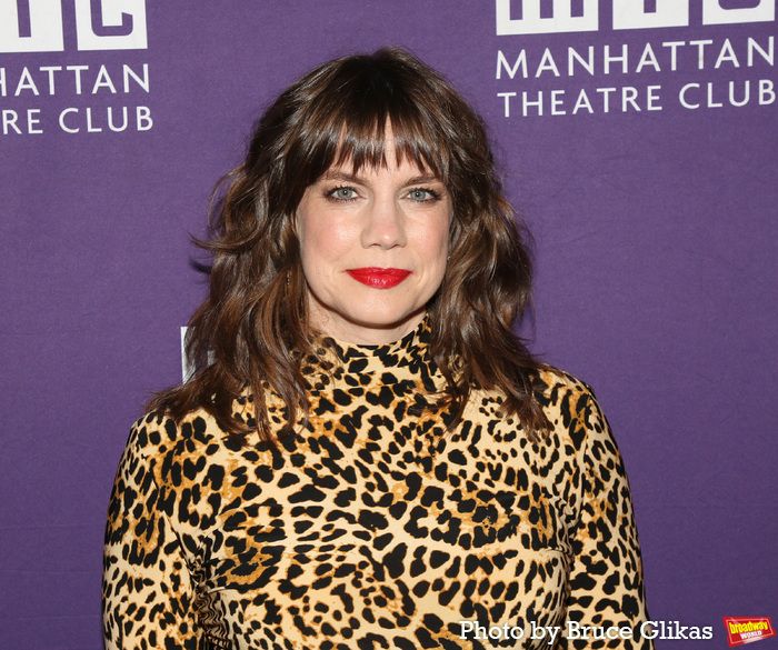 Photos: Anna Chlumsky, Julia Lester and More on the QUEENS Red Carpet — photo 3 of 69