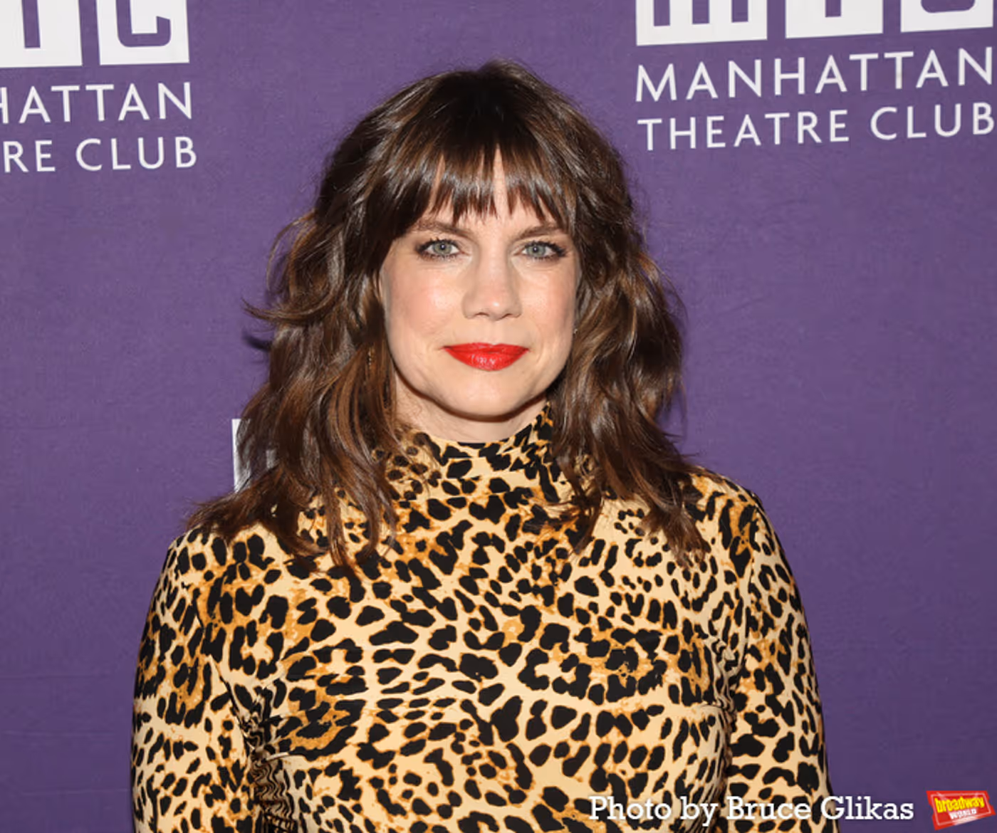 Photos: Anna Chlumsky, Julia Lester and More on the QUEENS Red Carpet  Image