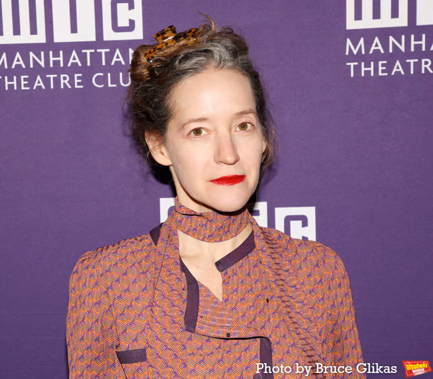 Photos: Anna Chlumsky, Julia Lester and More on the QUEENS Red Carpet  Image