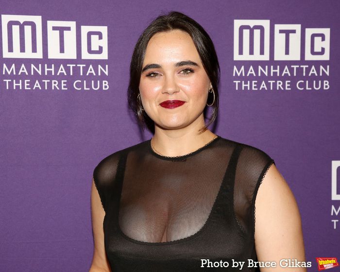 Photos: Anna Chlumsky, Julia Lester and More on the QUEENS Red Carpet — photo 26 of 69