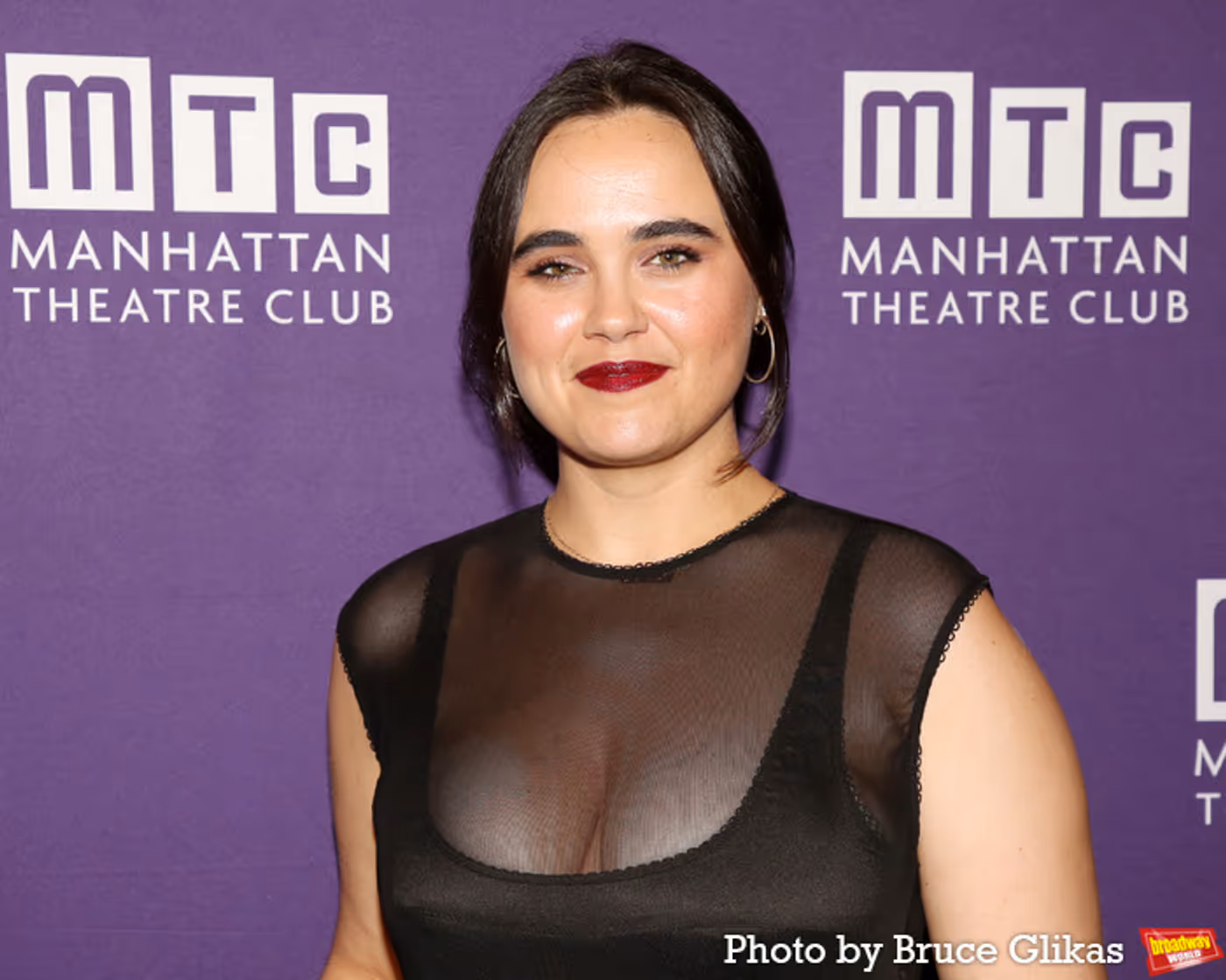 Photos: Anna Chlumsky, Julia Lester and More on the QUEENS Red Carpet  Image