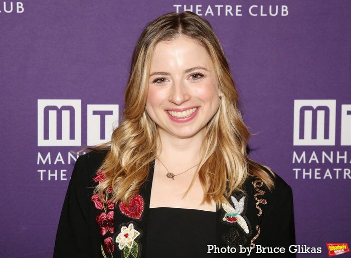 Photos: Anna Chlumsky, Julia Lester and More on the QUEENS Red Carpet — photo 32 of 69