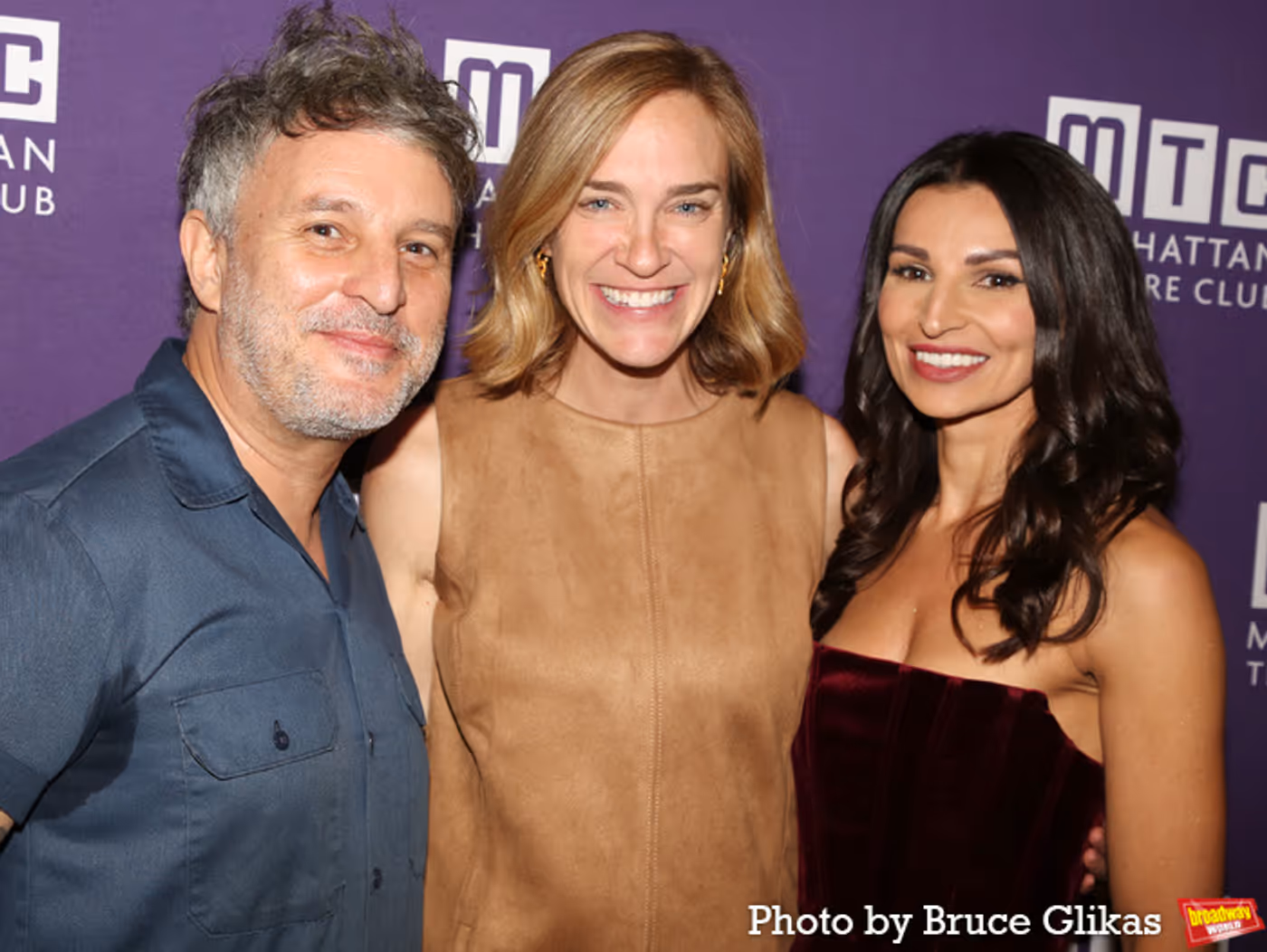 Photos: Anna Chlumsky, Julia Lester and More on the QUEENS Red Carpet  Image