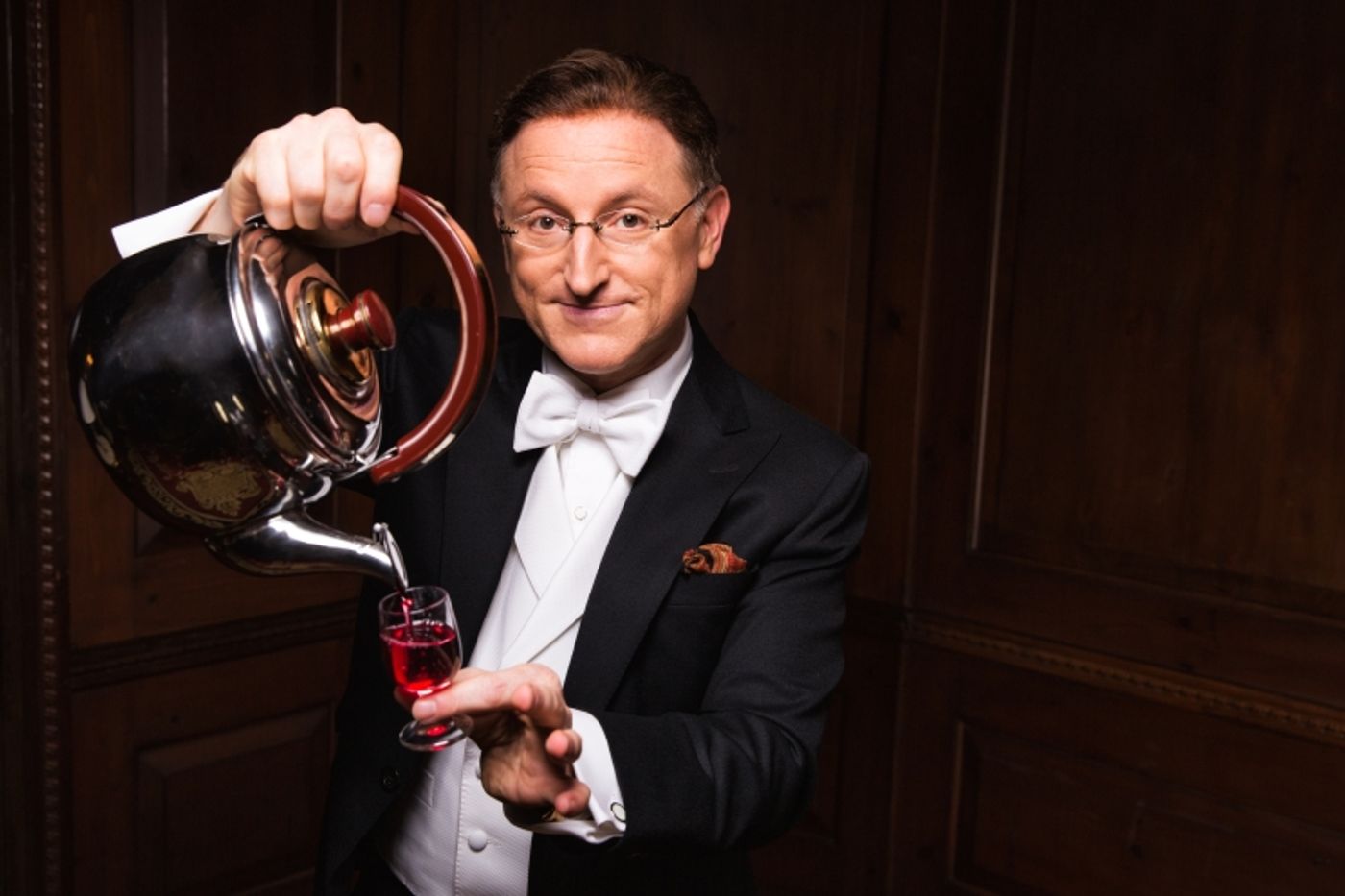 Interview: CHAMBER MAGIC Star Steve Cohen on Manhattan’s Magical History and the Art of Wonder Interview: CHAMBER MAGIC Star Steve Cohen on Manhattan’s Magical History and the Art of Wonder Image