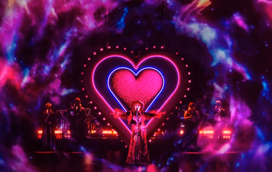 REVIEW: THE LOVERS Is Brilliant Modern Musical Adaptation Of Shakespeare’s Magical Mixed Up Quartet of Young Lovers Image