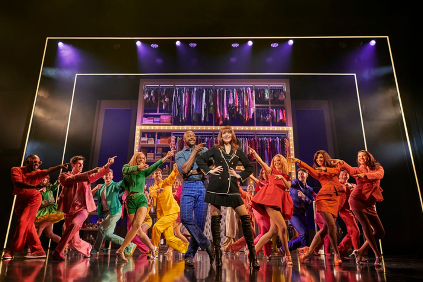 Photos: New Cast Members in THE DEVIL WEARS PRADA  Image