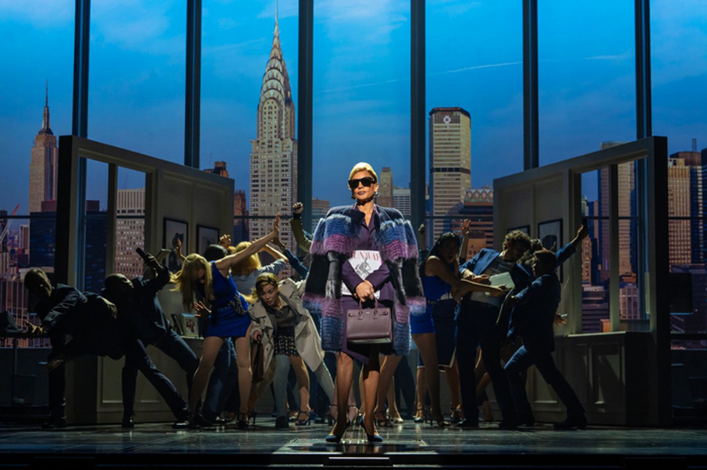 Photos: New Cast Members in THE DEVIL WEARS PRADA  Image