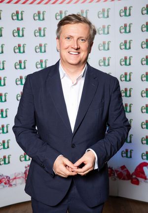  




Aled Jones Photo
