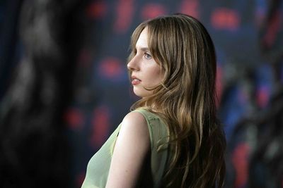 Maya Hawke  Photo