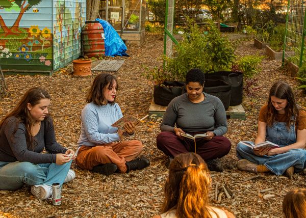Audience Member, Sivan Raz, Camille van Putten, Elizabeth Fox Photo