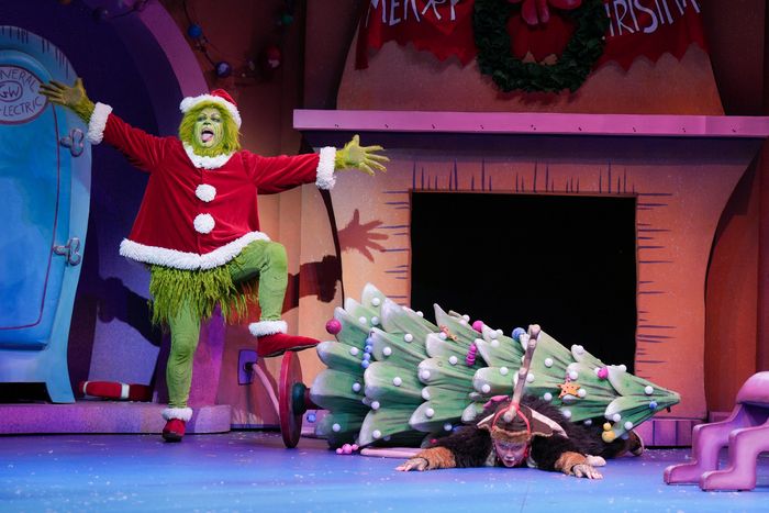 Photos: DR. SEUSS’S HOW THE GRINCH STOLE CHRISTMAS! at Children's Theatre Company — photo 10 of 13