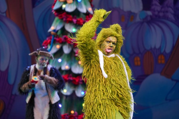Photos: DR. SEUSS’S HOW THE GRINCH STOLE CHRISTMAS! at Children's Theatre Company — photo 3 of 13