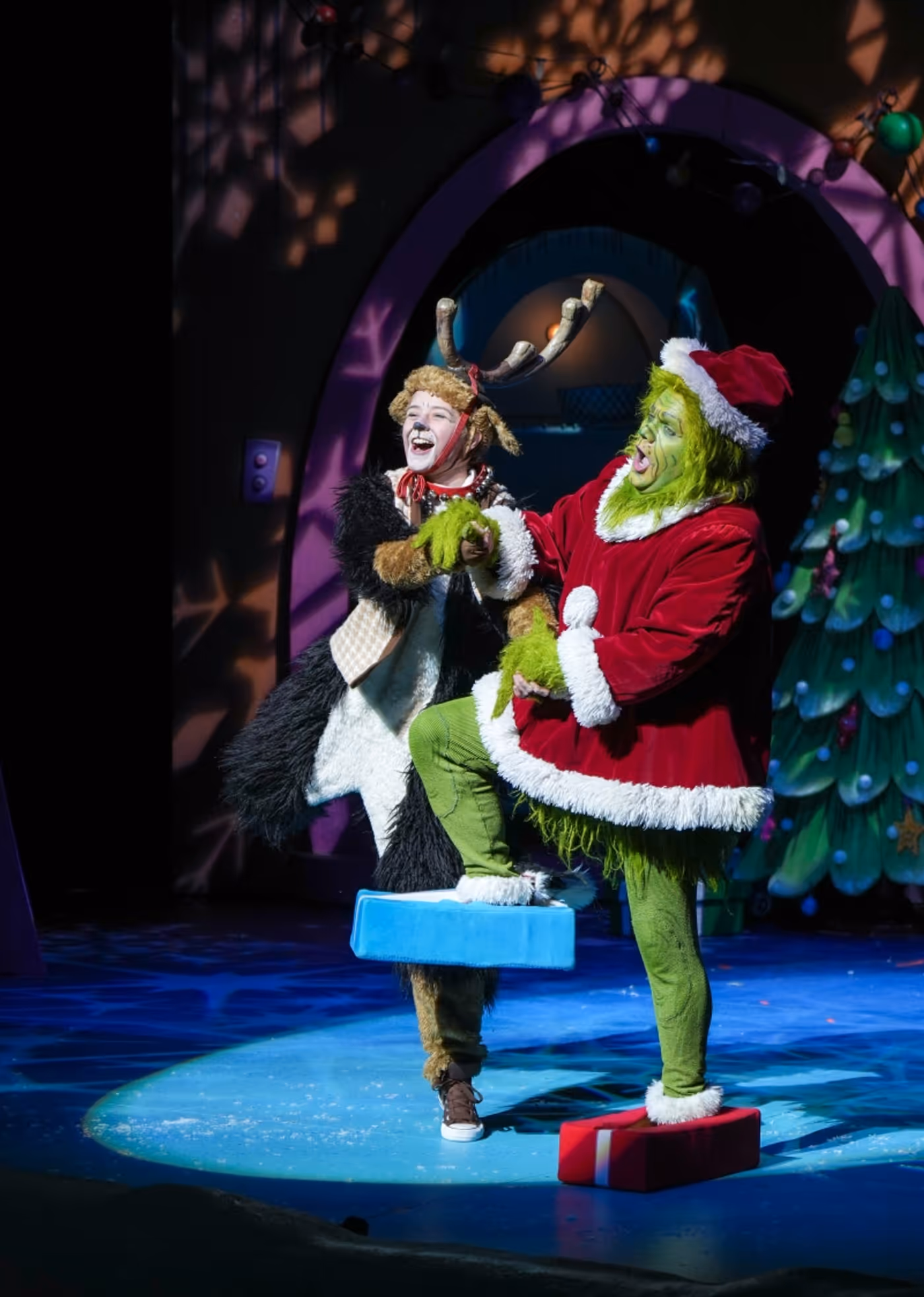 Review: DR. SEUSS' HOW THE GRINCH STOLE CHRISTMAS at Children's Theatre Company  Image