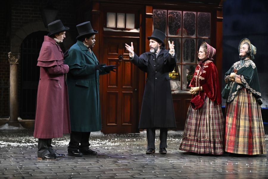 Atlanta Holiday Tradition Returns with Alliance Theatre’s A CHRISTMAS CAROL Image