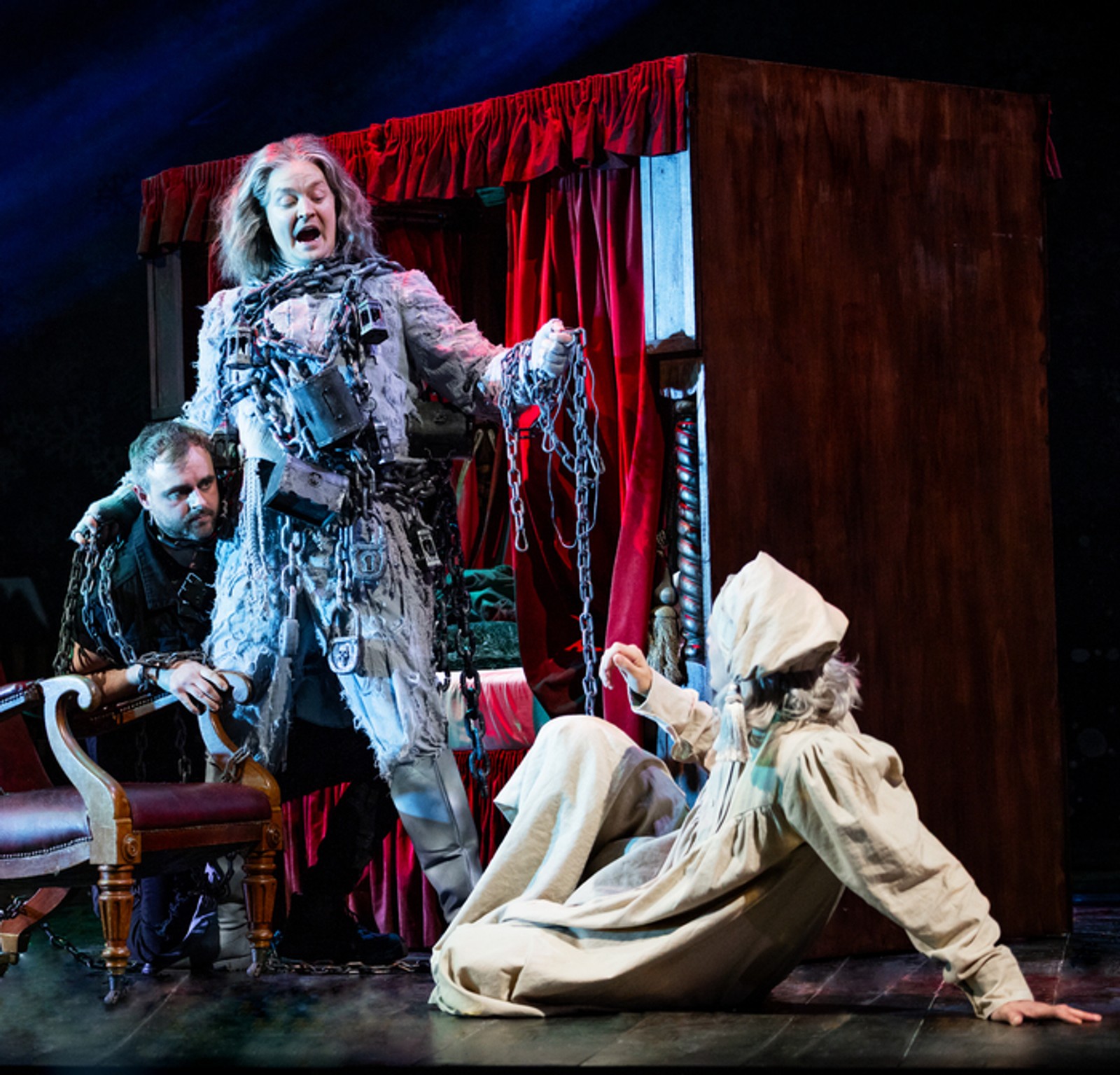 Photos: CHRISTMAS CAROL GOES WRONG UK Tour- First Look — photo 5 of 11