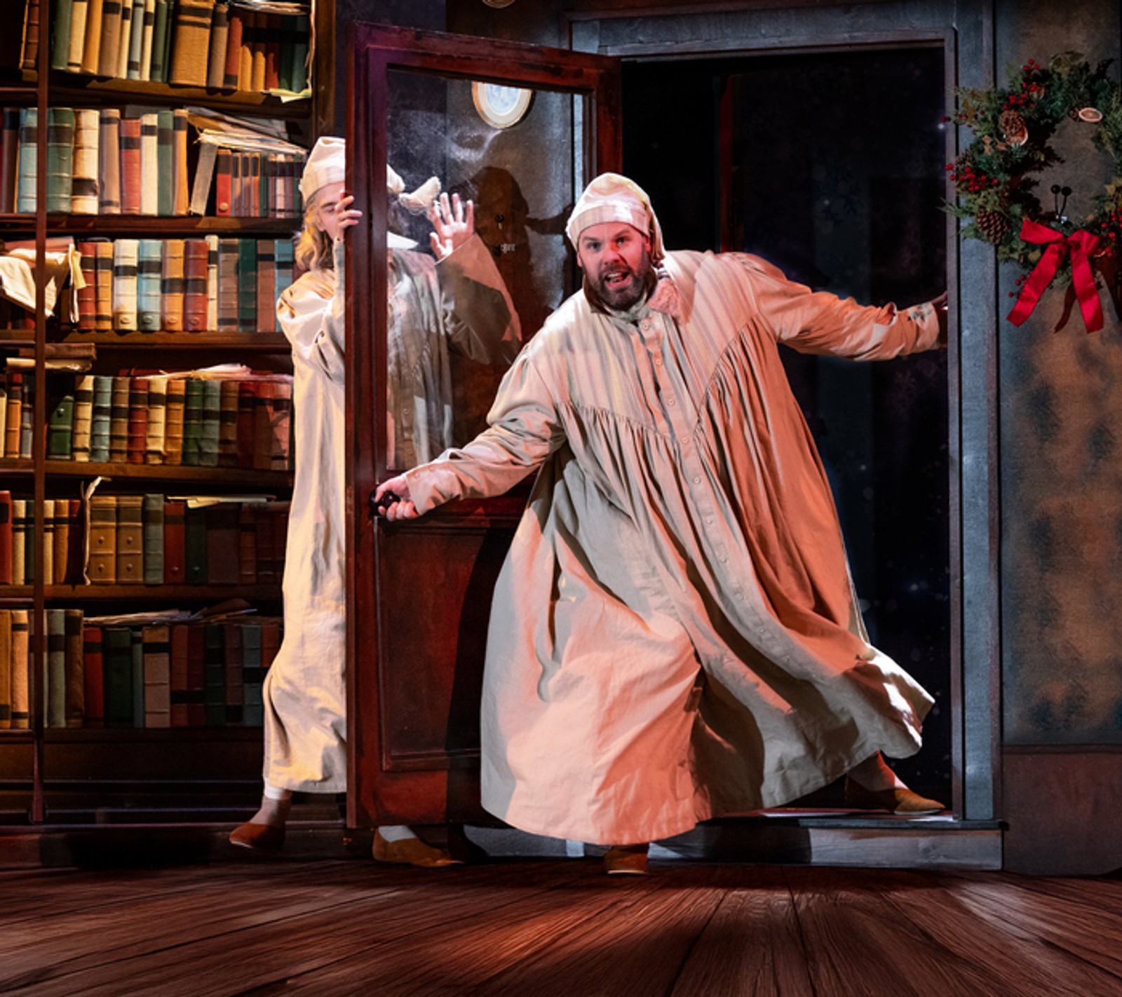 Photos: CHRISTMAS CAROL GOES WRONG UK Tour- First Look — photo 9 of 11