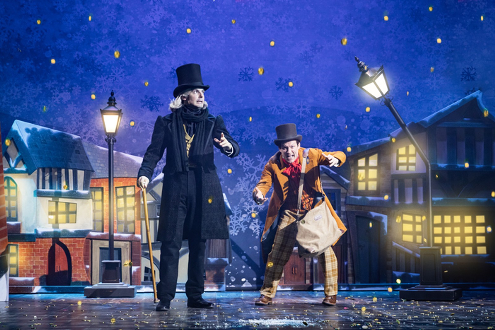 Photos: CHRISTMAS CAROL GOES WRONG UK Tour- First Look — photo 8 of 11