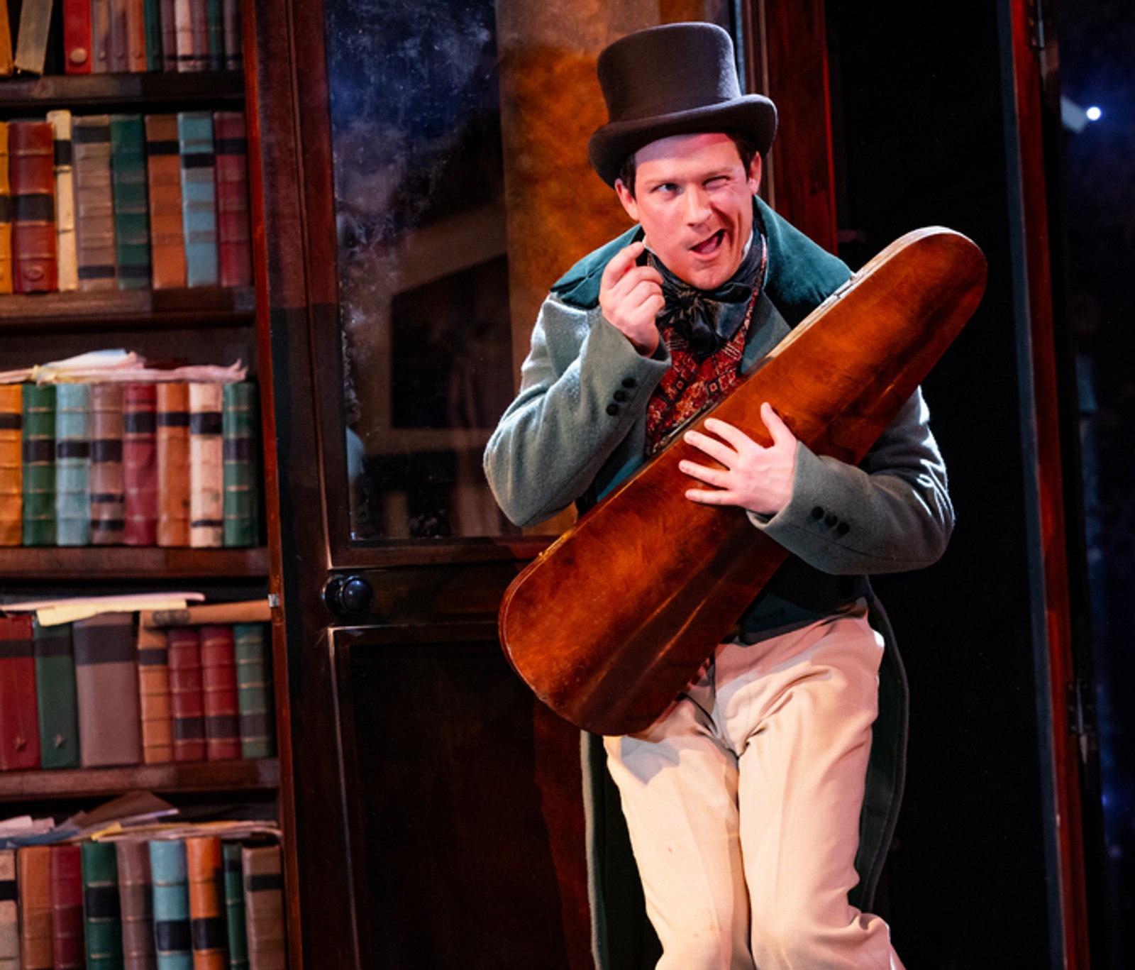 Photos: CHRISTMAS CAROL GOES WRONG UK Tour- First Look — photo 6 of 11
