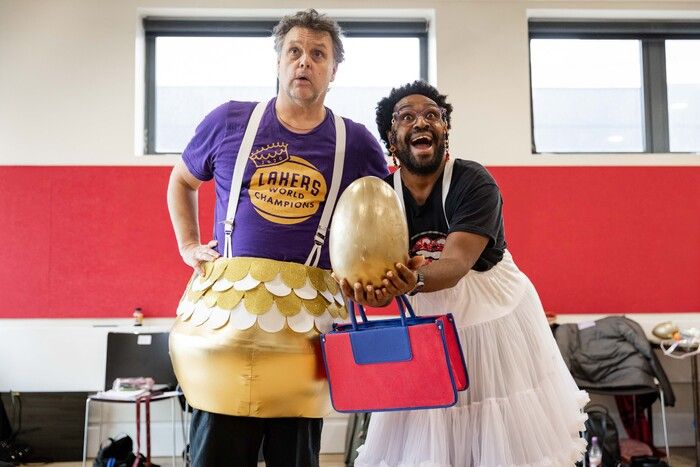 Photos: MAMA GOOSE Panto in Rehearsal at Stratford East — photo 4 of 14