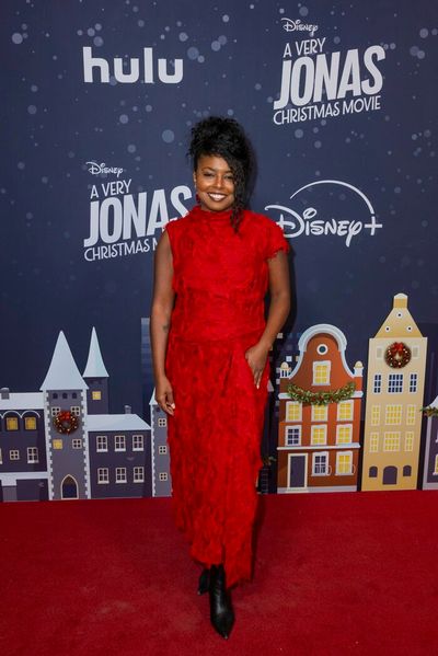 ADRIENNE WARREN Photo