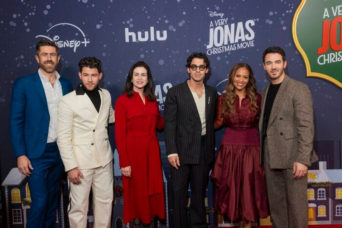 CHARLIE ANDREWS (EVP, LIVE ACTION AND SCRIPTED, DISNEY BRANDED TELEVISION), NICK JONAS, CAROLYN CASSIDY (EVP, DEVELOPMENT, 20TH TELEVISION), JOE JONAS, AYO DAVIS (PRESIDENT, DISNEY BRANDED TELEVISION), KEVIN JONAS at 