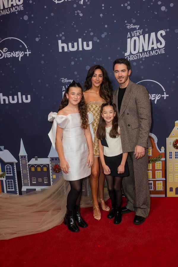 DANIELLE JONAS, KEVIN JONAS Photo