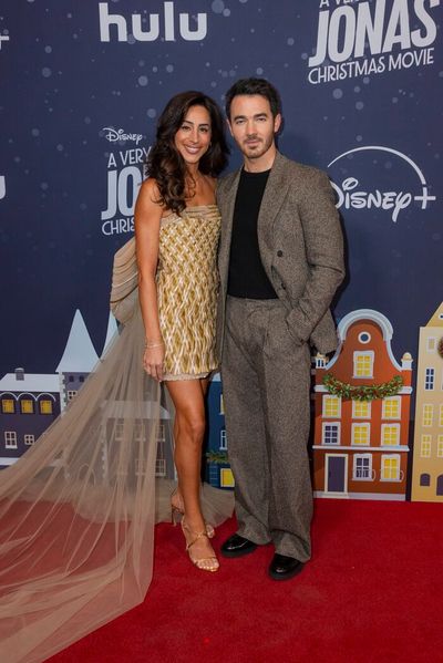DANIELLE JONAS, KEVIN JONAS Photo