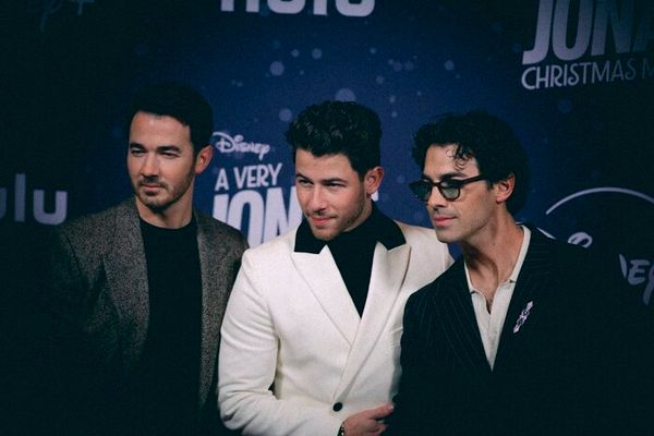 KEVIN JONAS, NICK JONAS, JOE JONAS Photo
