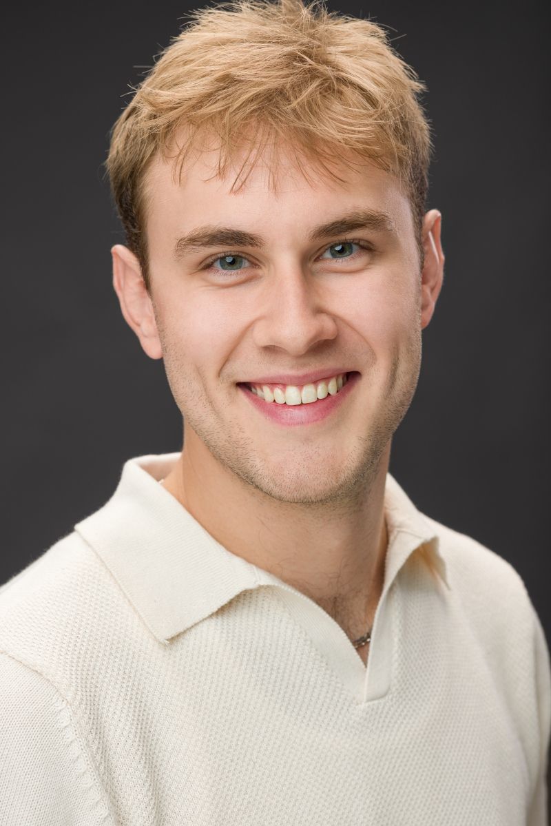 Interview: Connor Raposa And Fiona Mowbray of HOLIDAY INN at Dutch Apple Dinner Theatre Image